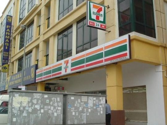 7 11 taman puchong prima