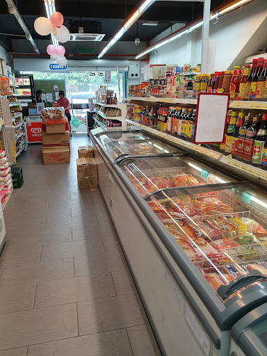 De Luxe Circle Fresh Mart Nusa Bestari