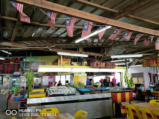 Medan Selera Jeti Kuala Perlis, Perlis.