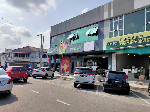 Pontian Kechil Riverside Fresh Fish Market