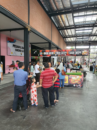 Silverlakes Village Outlet