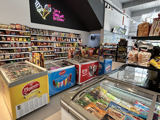 Carey's Grocer
