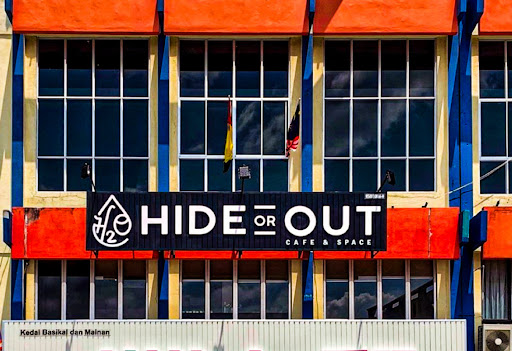 Hide Or Out Cafe & Space - H2O