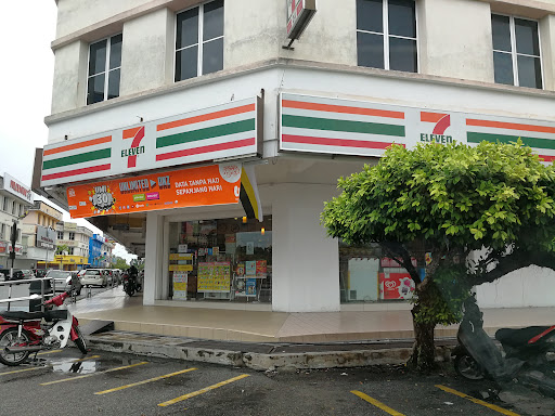 7-11 Bandar Baru Teluk Intan