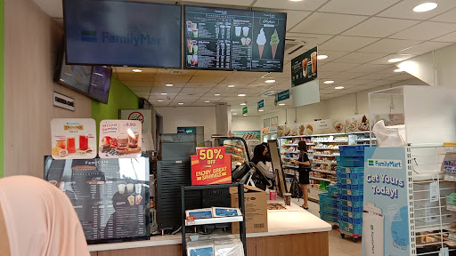 FamilyMart Kuala Pilah