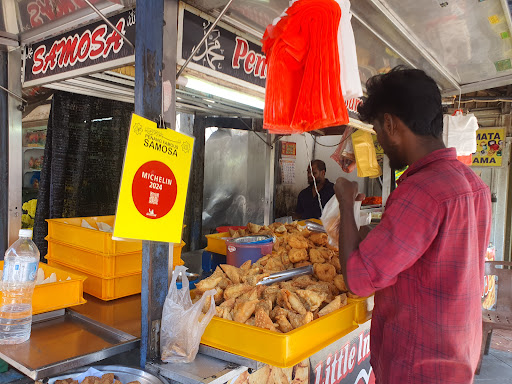 Queen Street (Lebuh Queen /குயின் தெரு)