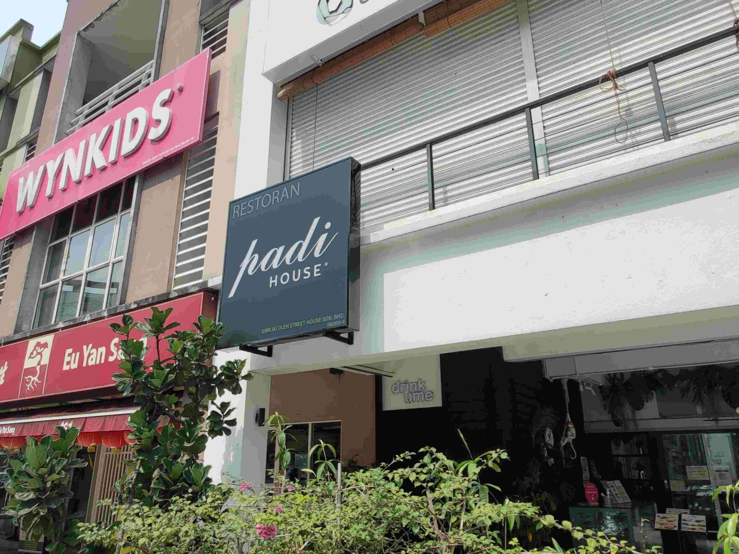 familymart cheras mahkota scaled