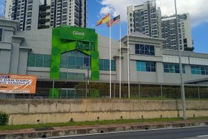 Giant Kelana Jaya – Dataran Glomac