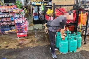 Kedai Runcit Tok Heng