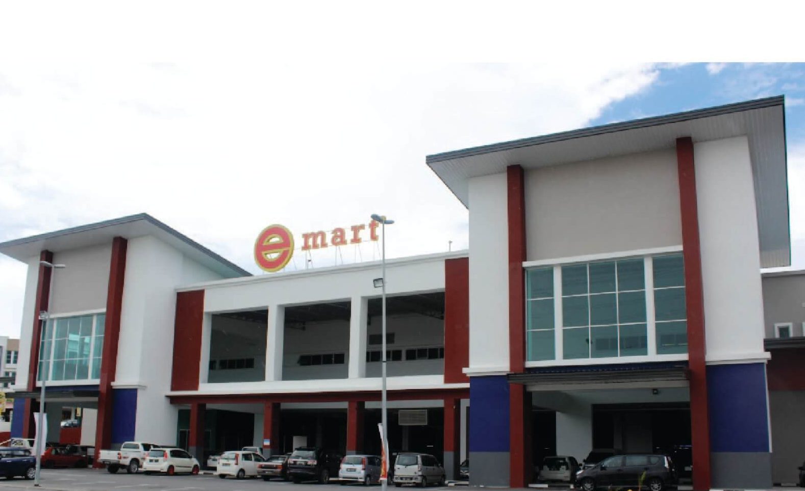 mega emart riam