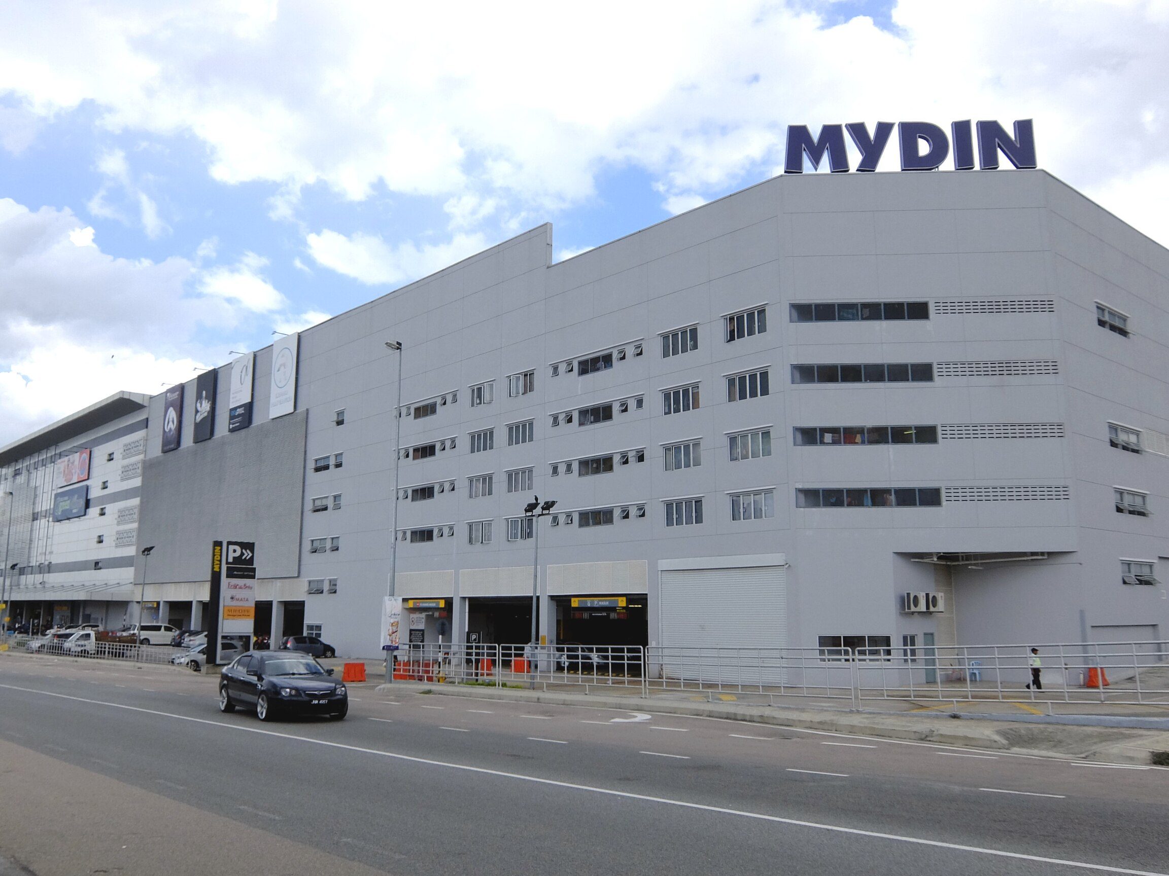mydin mall mutiara rini
