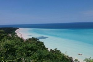 Pantai Timor Supermarket Gunung