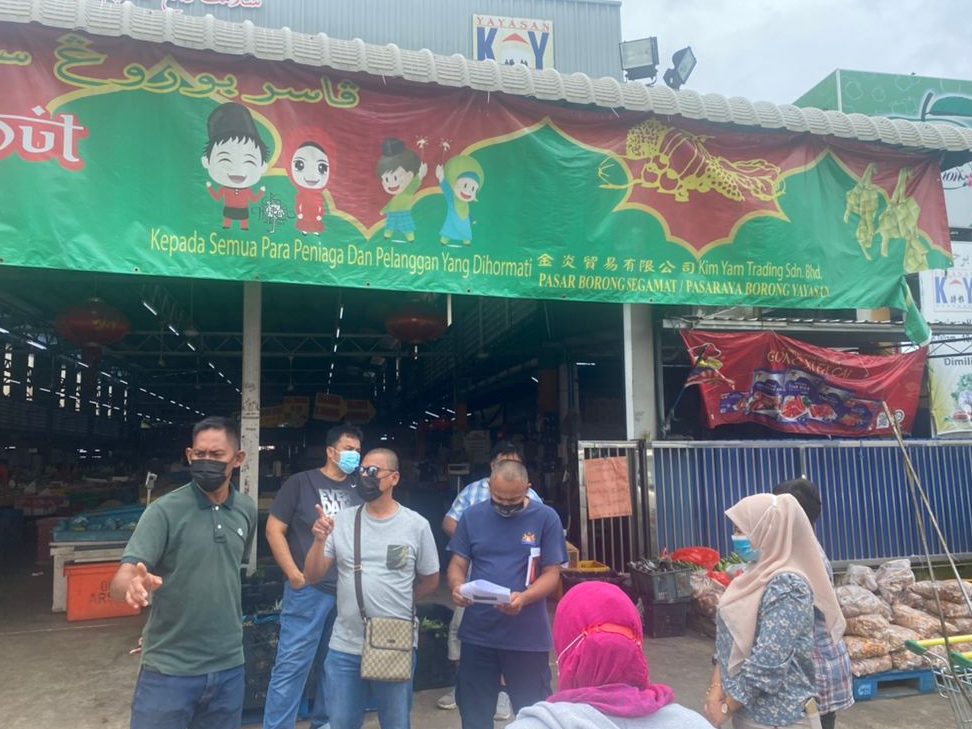 pasaraya borong bandar taman yayasan segamat