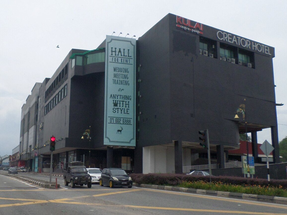 pasaraya value megastore kulai