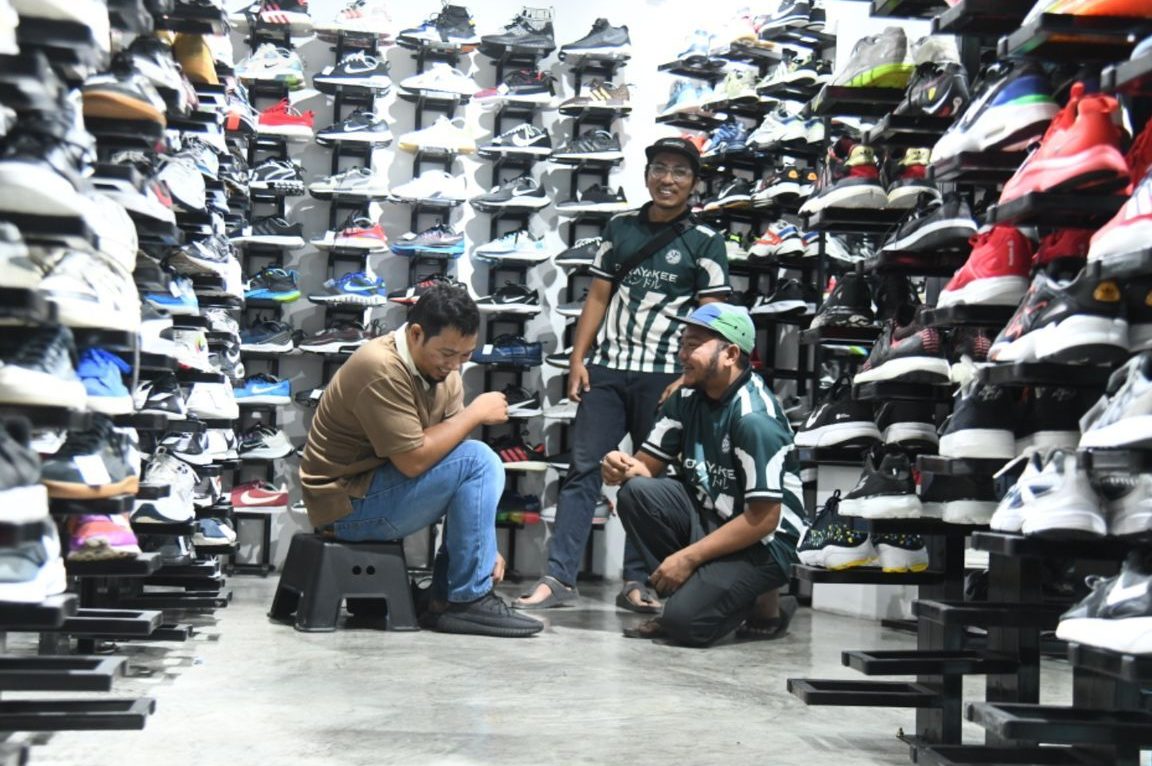 Ramai Jaya Ekonomi Store 1 ramai jaya ekonomi store