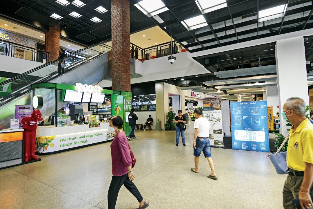 Urban Marketplace Seventeen Mall 1 urban marketplace seventeen mall