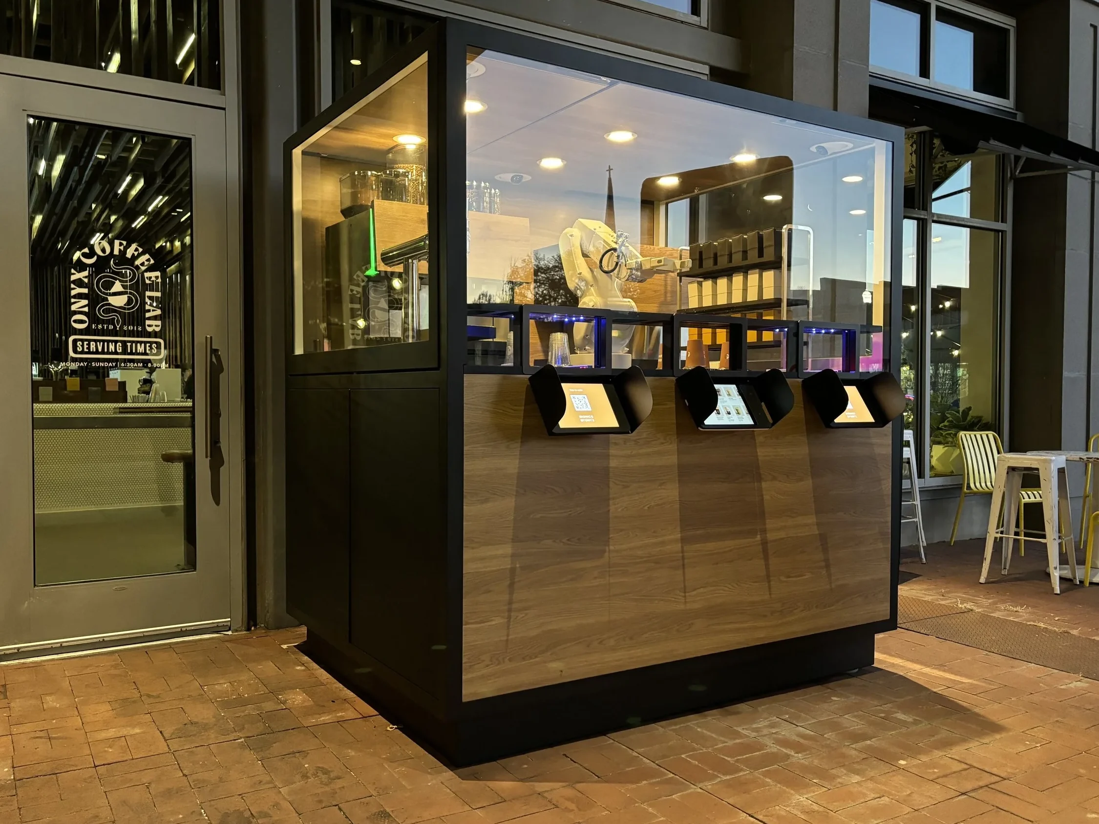 X-House Cafe 1 x house cafe