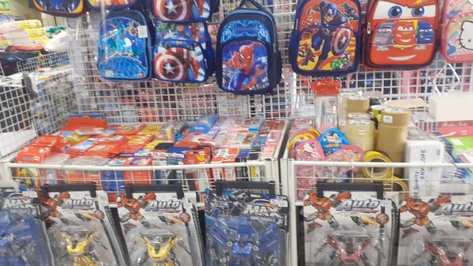 young superstore pemborong